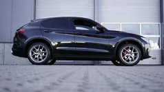 Zwart Gebruikt 2018 Alfa Romeo Stelvio Super SUV | € 33.400 (Eerlijke prijs)