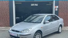 Grijs Gebruikt 2002 Ford Focus Ghia Sedan | € 1.250 (Eerlijke prijs)