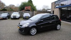 Zwart Gebruikt 2006 Renault Clio II Dynamique Hatchback | € 1.950 (Eerlijke prijs)