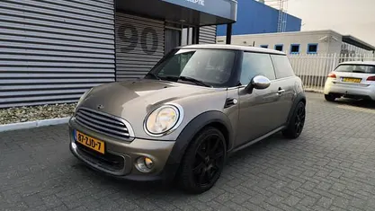Occasion 2012 Mini ONE Business Hatchback | € 3.750 (Eerlijke prijs)