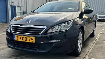 Zwart Gebruikt 2014 Peugeot 308 Active Hatchback | € 3.999 (Super prijs)