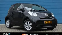 Zwart Gebruikt 2011 Toyota iQ Hatchback | € 5.450 (Eerlijke prijs)