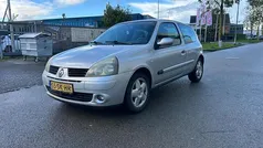 Gebruikt 2006 Renault Clio II Hatchback | € 450 (Super prijs)