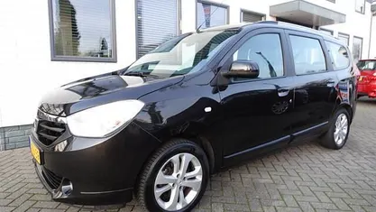 Gebruikt 2014 Dacia Lodgy MPV | € 8.950 (Eerlijke prijs)