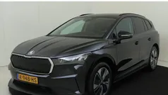 Zwart Gebruikt 2022 Skoda Enyaq iV SUV | € 25.950 (Goede deal)