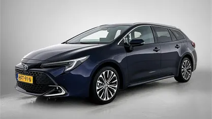 Blauw Gebruikt 2025 Toyota Corolla Hybrid Stationwagen | € 32.945 (Eerlijke prijs)