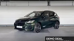 Sanremo grun metallic (c4e) (groen metallic) Gebruikt 2025 BMW 225 Active Tourer Comfort Edition MPV | € 46.900 (Eerlijke prijs)