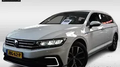 Wit Gebruikt 2020 VW Passat Business Stationwagen | € 23.445 (Eerlijke prijs)