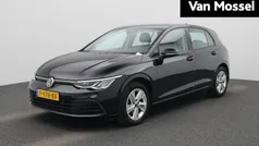 Gebruikt 2022 VW Golf VIII Life Hatchback | € 18.400 (Goede deal)
