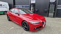 Rood Gebruikt 2017 Alfa Romeo Giulia Business Sedan | € 11.999 (Eerlijke prijs)
