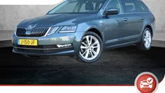 Grijs, metallic lak Gebruikt 2020 Skoda Octavia Stationwagen | € 22.900 (Eerlijke prijs)
