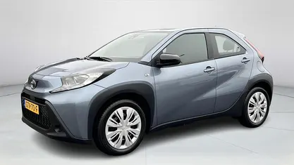 Gebruikt 2024 Toyota Aygo X Play SUV | € 17.945 (Eerlijke prijs)