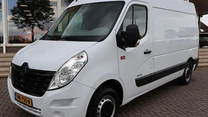 Wit Gebruikt 2015 Renault Master Van | € 9.950 (Eerlijke prijs)