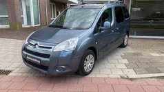 Blauw, metallic lak Gebruikt 2011 Citroën Berlingo MPV | € 7.945 (Eerlijke prijs)
