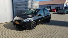 Zwart Gebruikt 2011 Renault Clio II Authentique Hatchback | € 2.750 (Eerlijke prijs)