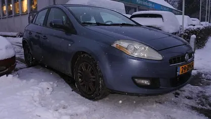 Blauw (metallic) Gebruikt 2008 Fiat Bravo S Hatchback | € 1.495 (Goede deal)