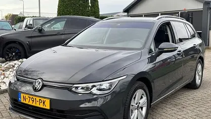 Occasion 2021 VW Golf VIII Life Stationwagen | € 14.950 (Eerlijke prijs)