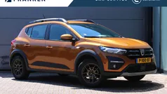 Oranje Gebruikt 2022 Dacia Sandero Essentiel Hatchback | € 16.645 (Eerlijke prijs)