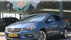 Blauw Gebruikt 2017 Opel Astra Innovation Hatchback | € 11.950 (Eerlijke prijs)