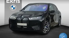 Zwart Gebruikt 2021 BMW iX Executive SUV | € 43.900 (Eerlijke prijs)