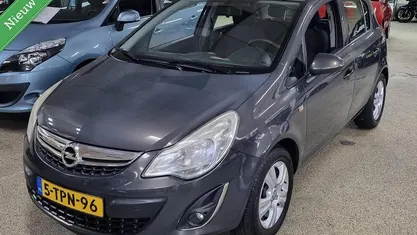 Grijs Occasion 2015 Opel Corsa Hatchback | € 5.995 (Goede deal)