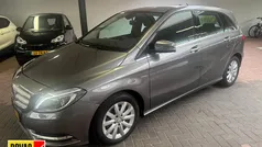 Grijs Gebruikt 2012 Mercedes B180 Ambition MPV | € 11.950 (Eerlijke prijs)
