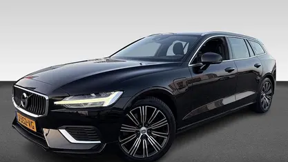 Zwart Occasion 2020 Volvo V60 Business Edition Stationwagen | € 24.730 (Super prijs)