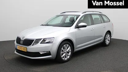 Grijs Occasion 2020 Skoda Octavia Business Line Stationwagen | € 18.945 (Goede deal)