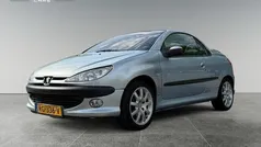 Grijs Gebruikt 2003 Peugeot 206 CC Cabriolet | € 1.499 (Eerlijke prijs)