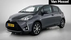 Grijs Gebruikt 2018 Toyota Yaris Hybrid Design Hatchback | € 14.940 (Eerlijke prijs)