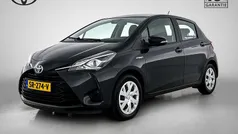 Gebruikt 2018 Toyota Yaris Hybrid Hatchback | € 15.245 (Eerlijke prijs)