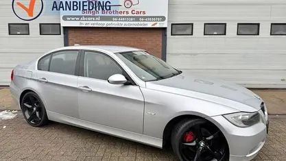 Gebruikt 2006 BMW 325 Sedan | € 4.699 (Eerlijke prijs)