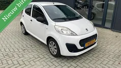 Wit Gebruikt 2013 Peugeot 107 Access Hatchback | € 2.750 (Eerlijke prijs)