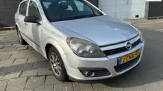Gebruikt 2005 Opel Astra Elegance Hatchback | € 975 (Goede deal)