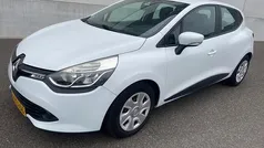 Wit Gebruikt 2014 Renault Clio R.S. Expression Hatchback | € 4.950 (Goede deal)