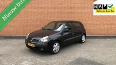 Zwart Gebruikt 2001 Renault Clio II Hatchback | € 1.195 (Eerlijke prijs)