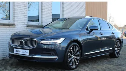 Blauw Gebruikt 2023 Volvo S90 Ultimate Sedan | € 41.950 (Goede deal)