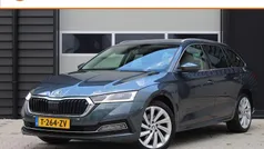Grijs Gebruikt 2021 Skoda Octavia Business Line Stationwagen | € 22.694 (Eerlijke prijs)