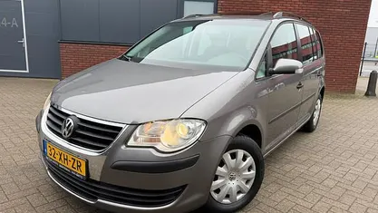 Occasion VW Touran 140 PK (102 kW) 2007 Grijs (metallic) MPV