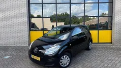 Zwart Gebruikt 2008 Renault Twingo Authentique Hatchback | € 2.835 (Eerlijke prijs)