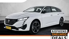 Wit Nieuw 2025 Peugeot e-308 Style Hatchback | € 35.925 (Goede deal)