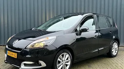 Zwart Gebruikt 2013 Renault Scénic III Collection MPV | € 3.485 (Eerlijke prijs)