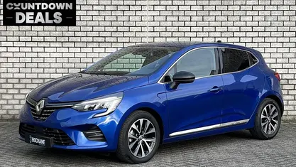 Blauw Gebruikt 2022 Renault Clio V Techno Hatchback | € 20.740 (Eerlijke prijs)