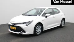 Wit Gebruikt 2020 Toyota Corolla Comfort Hatchback | € 18.940 (Eerlijke prijs)