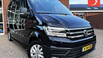 Zwart Occasion 2024 VW Crafter Exclusive Van | € 44.611 (Eerlijke prijs)