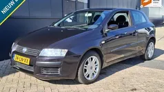 Zwart Gebruikt 2003 Fiat Stilo Dynamic Hatchback | € 2.250 (Eerlijke prijs)