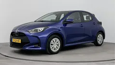 Gebruikt 2023 Toyota Yaris Hybrid Active Hatchback | € 21.645 (Eerlijke prijs)