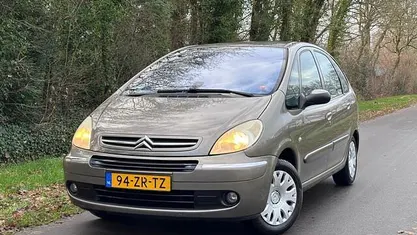 Bruin Occasion 2008 Citroën Xsara Picasso MPV | € 999 (Eerlijke prijs)