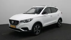 Wit Gebruikt 2021 MG ZS Luxury Sedan | € 15.995 (Eerlijke prijs)