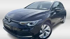 Zwart Gebruikt 2020 VW Golf VII Style Hatchback | € 25.950 (Eerlijke prijs)